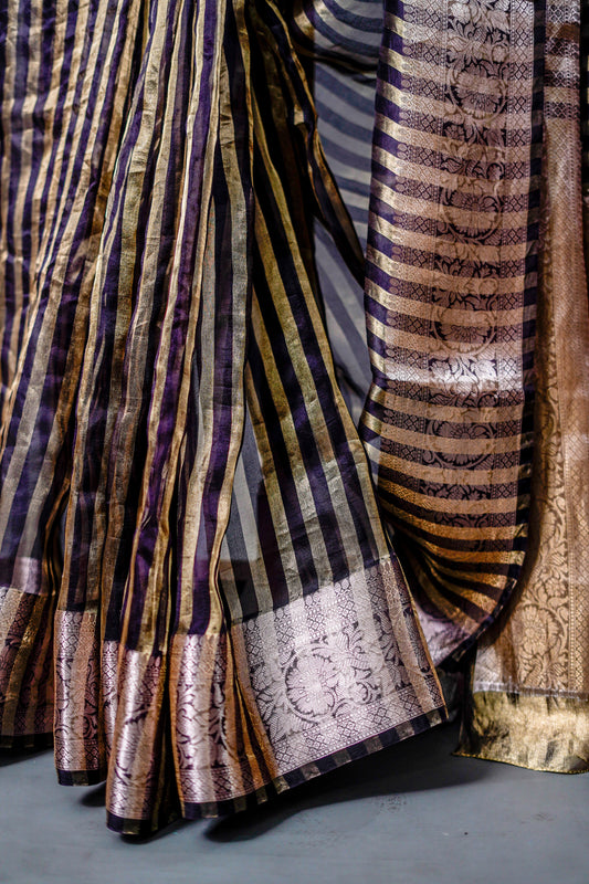 Tissue Banarasi Saree (Elegant silver-grey) - Atulyakarigari