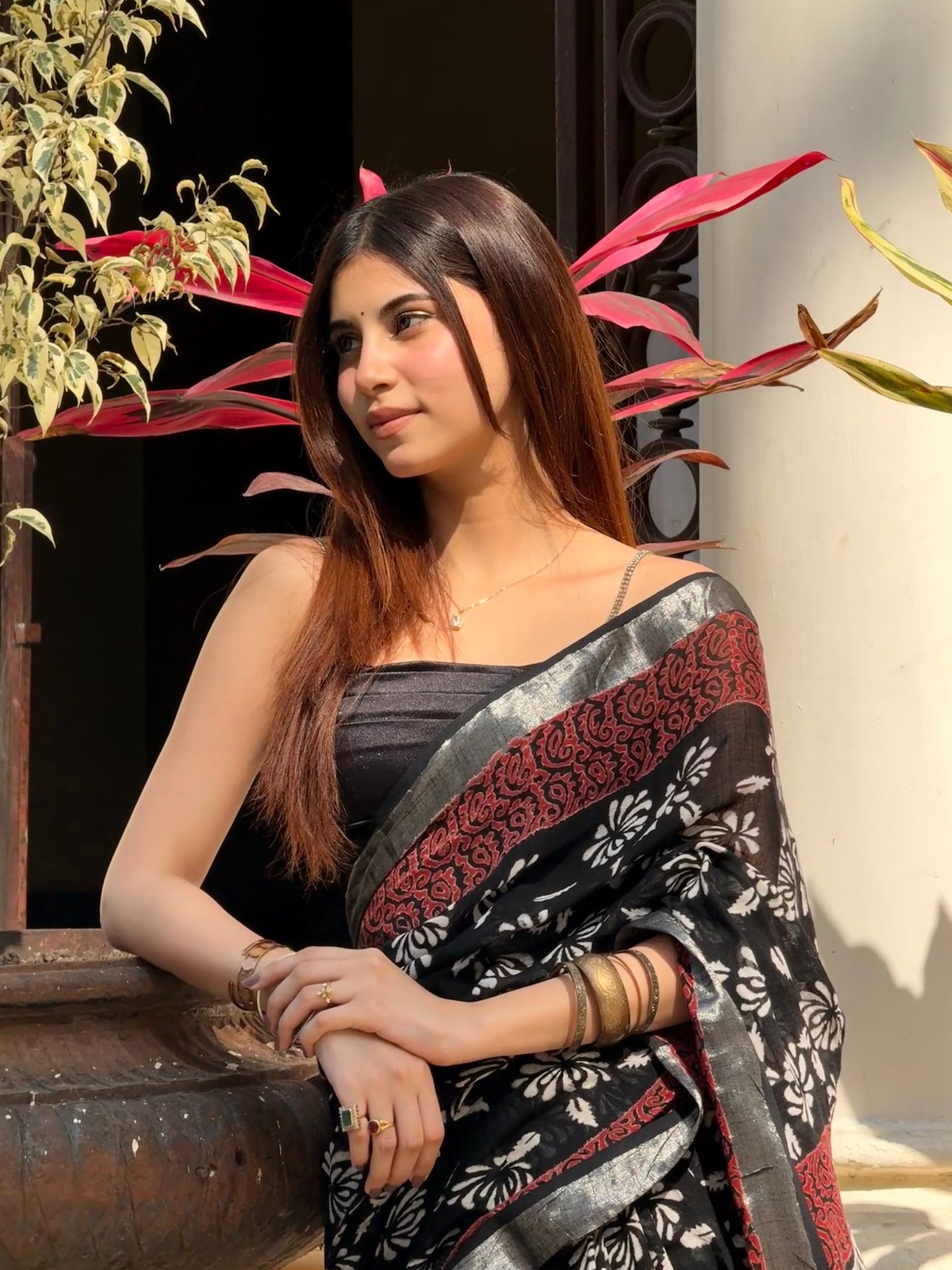 Pure Linen Cotton Hand Block Printed Saree – Black - Atulyakarigari