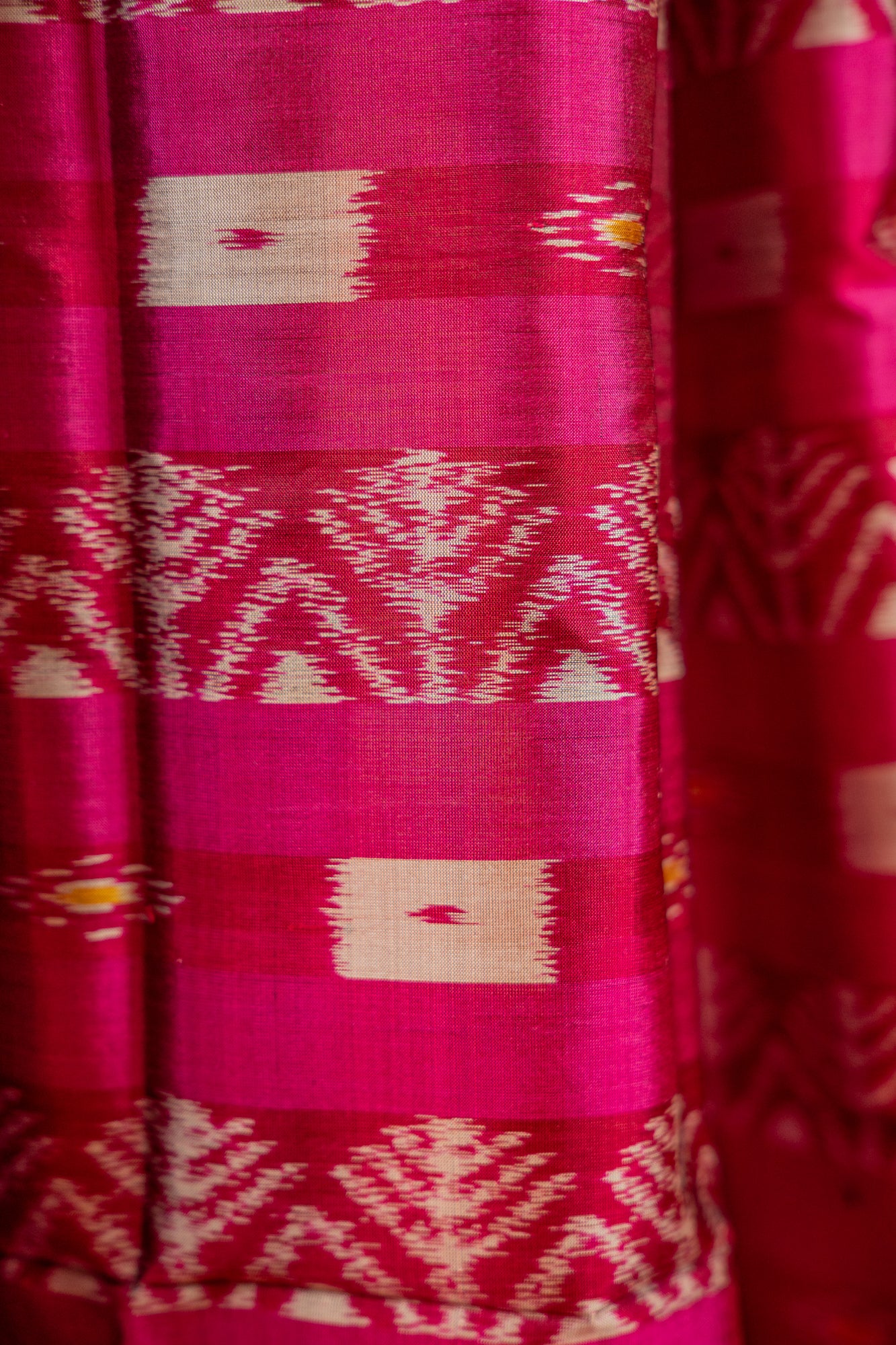 Emerald Green Khandua Silk Saree with Vine & Paisley Ikat Motifs | Odisha Handloom