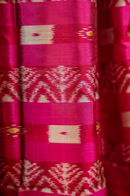Emerald Green Khandua Silk Saree with Vine & Paisley Ikat Motifs | Odisha Handloom