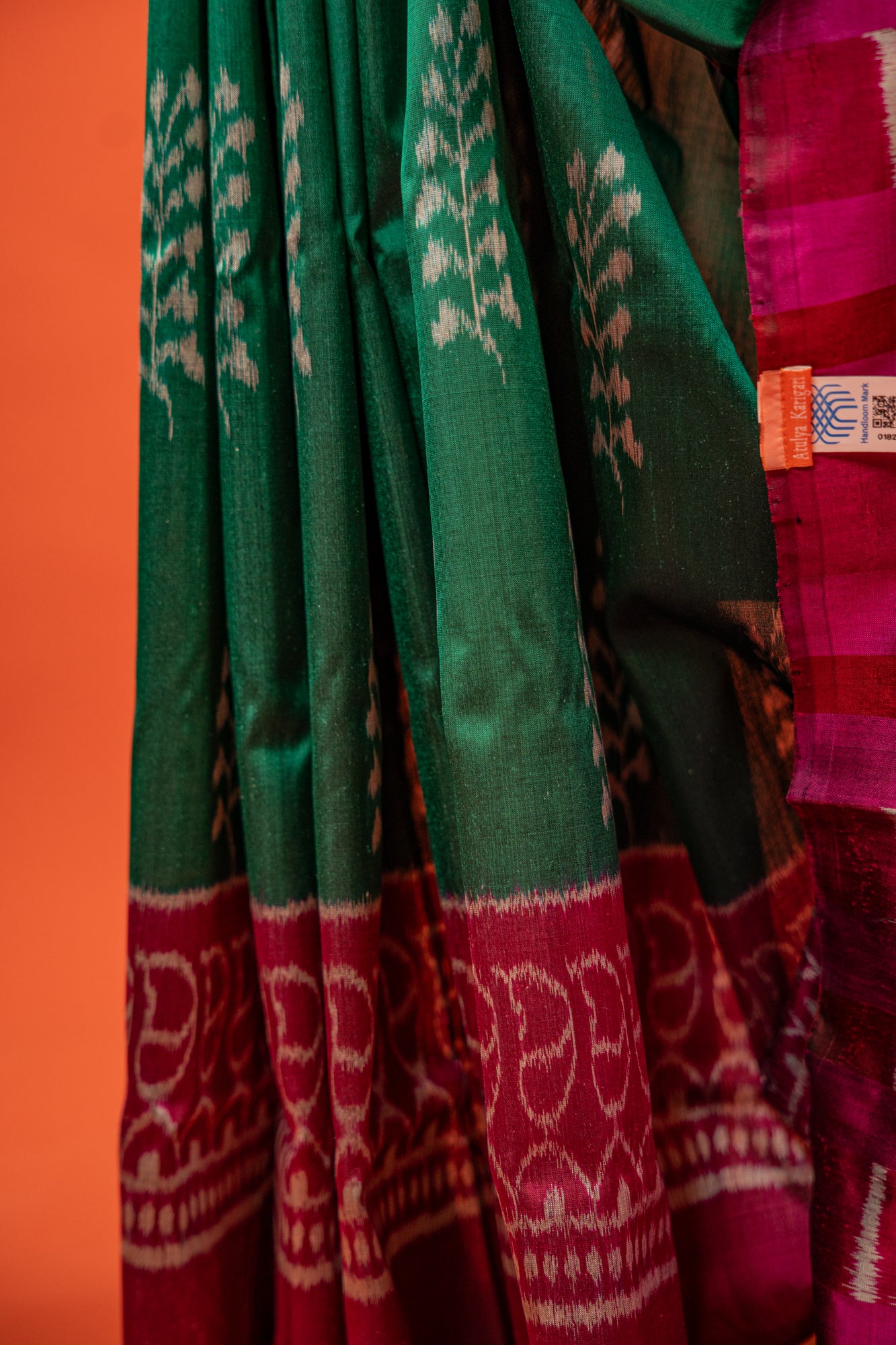 Emerald Green Khandua Silk Saree with Vine & Paisley Ikat Motifs | Odisha Handloom