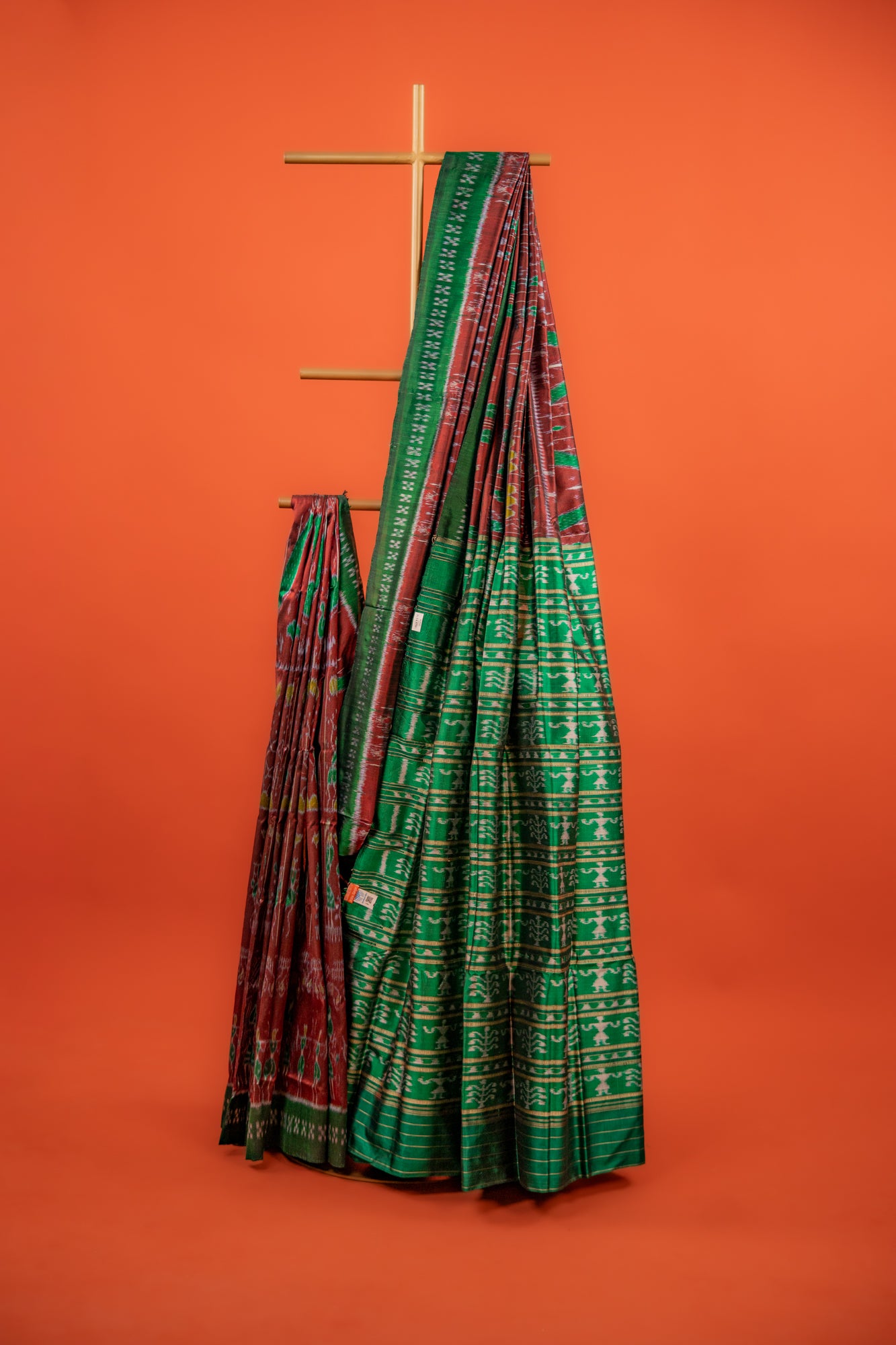 Maroon Khandua Silk Saree with Kumbha Temple-Peak Motifs | Odisha Handloom