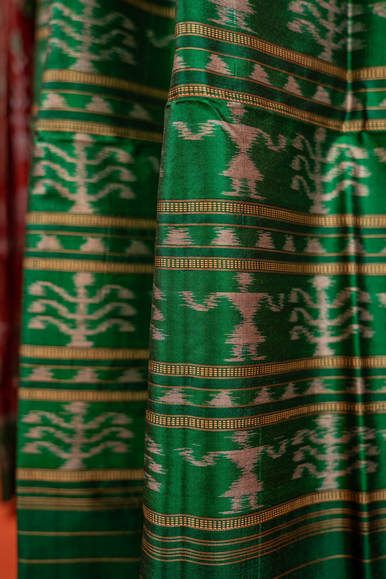 Maroon Khandua Silk Saree with Kumbha Temple-Peak Motifs | Odisha Handloom