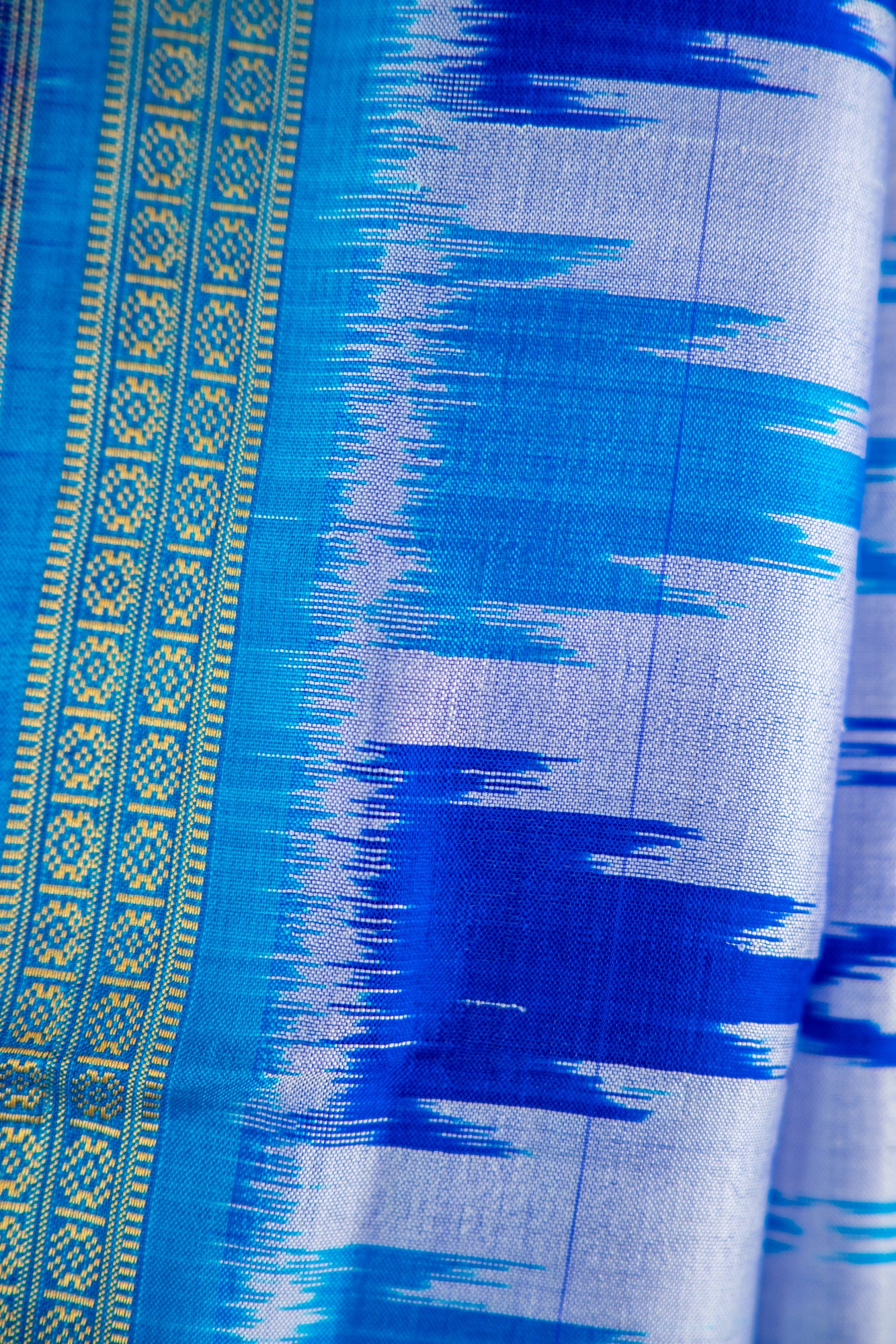 Icy Lavender/Off White Khandua Silk Saree