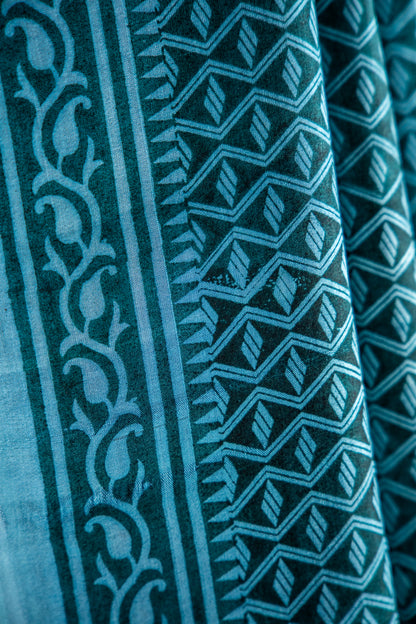 Sea Green base with a crisp White and light Mint/Aqua overlay print Pure Silk Saree