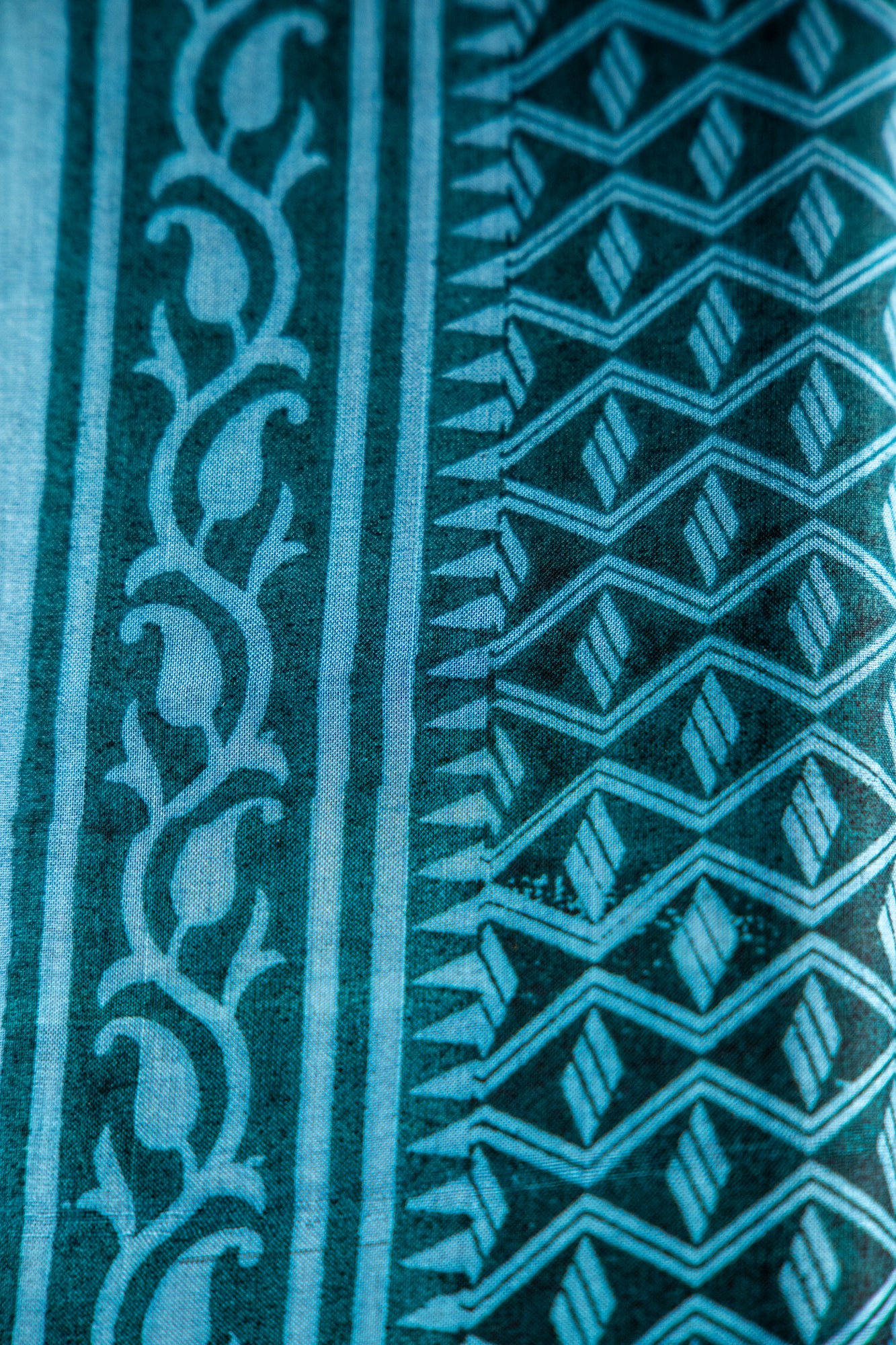 Sea Green base with a crisp White and light Mint/Aqua overlay print Pure Silk Saree