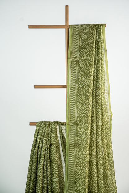 Mehendi Green / Rich Moss Green base with a soft cream contour Pure Silk Saree