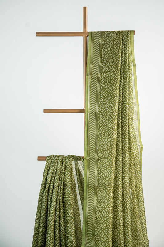 Mehendi Green / Rich Moss Green base with a soft cream contour Pure Silk Saree