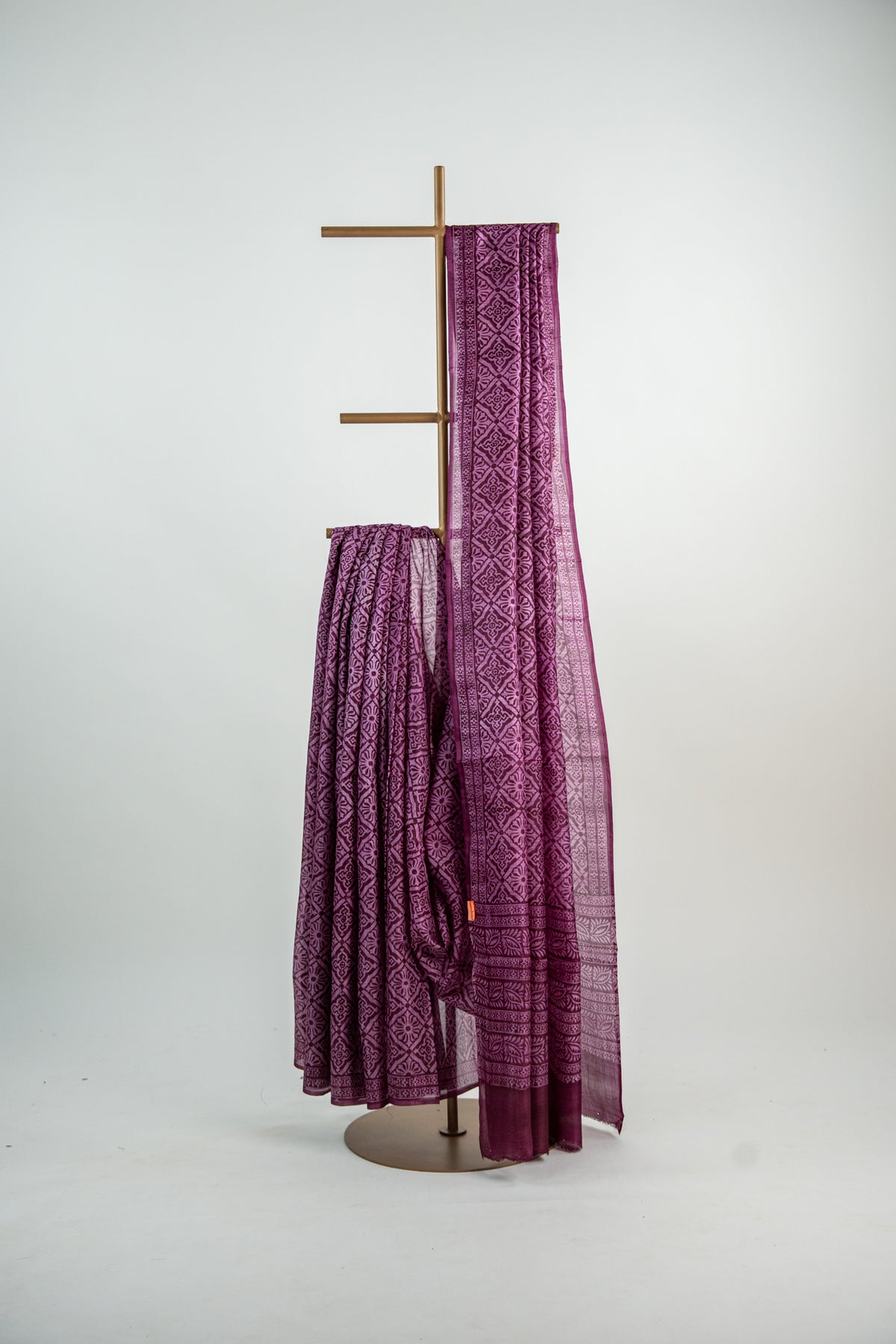 Deep Wine / Magenta-Purple dual tone Pure Silk Saree