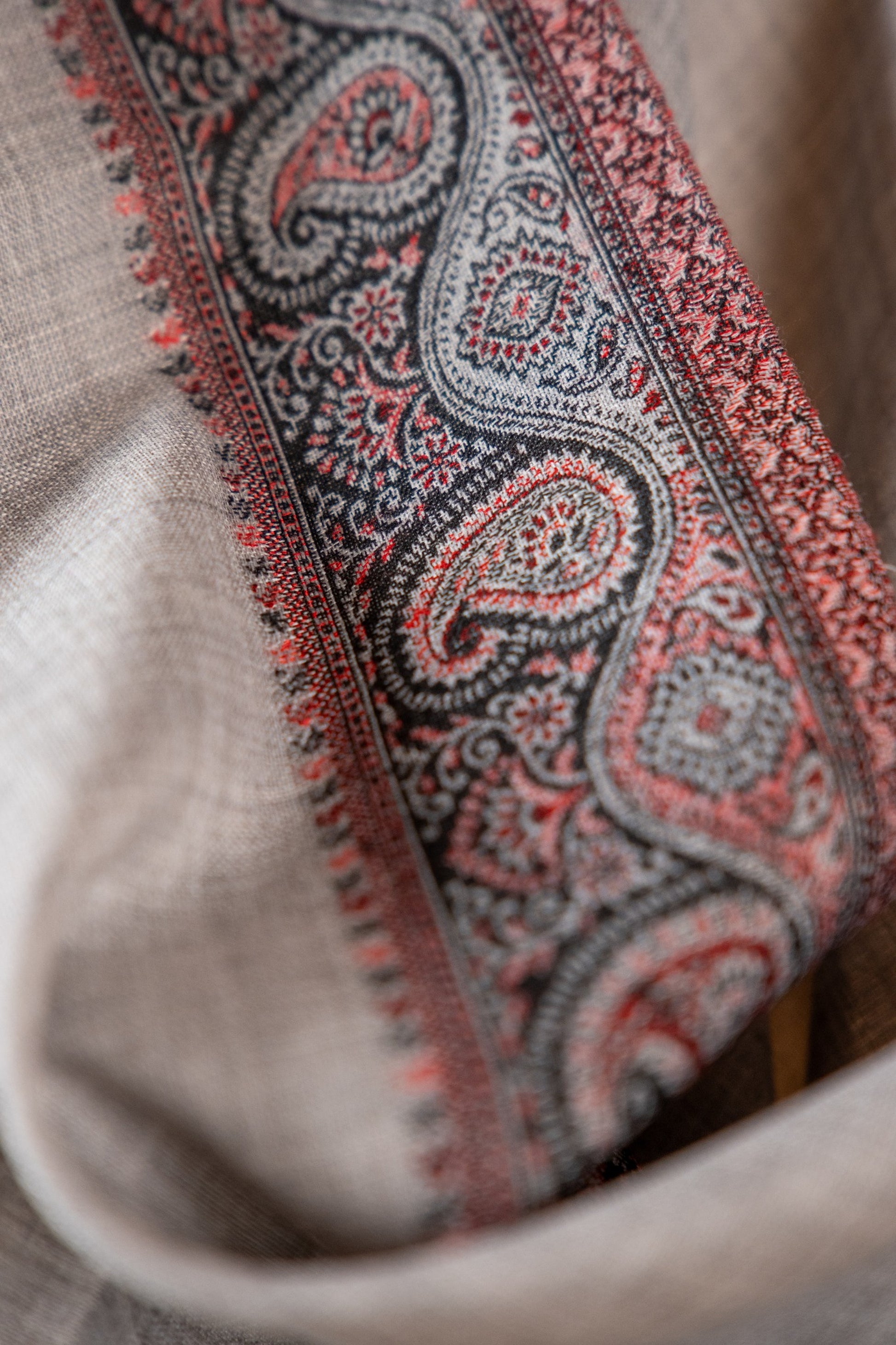 Pashmina Shawl - Atulyakarigari