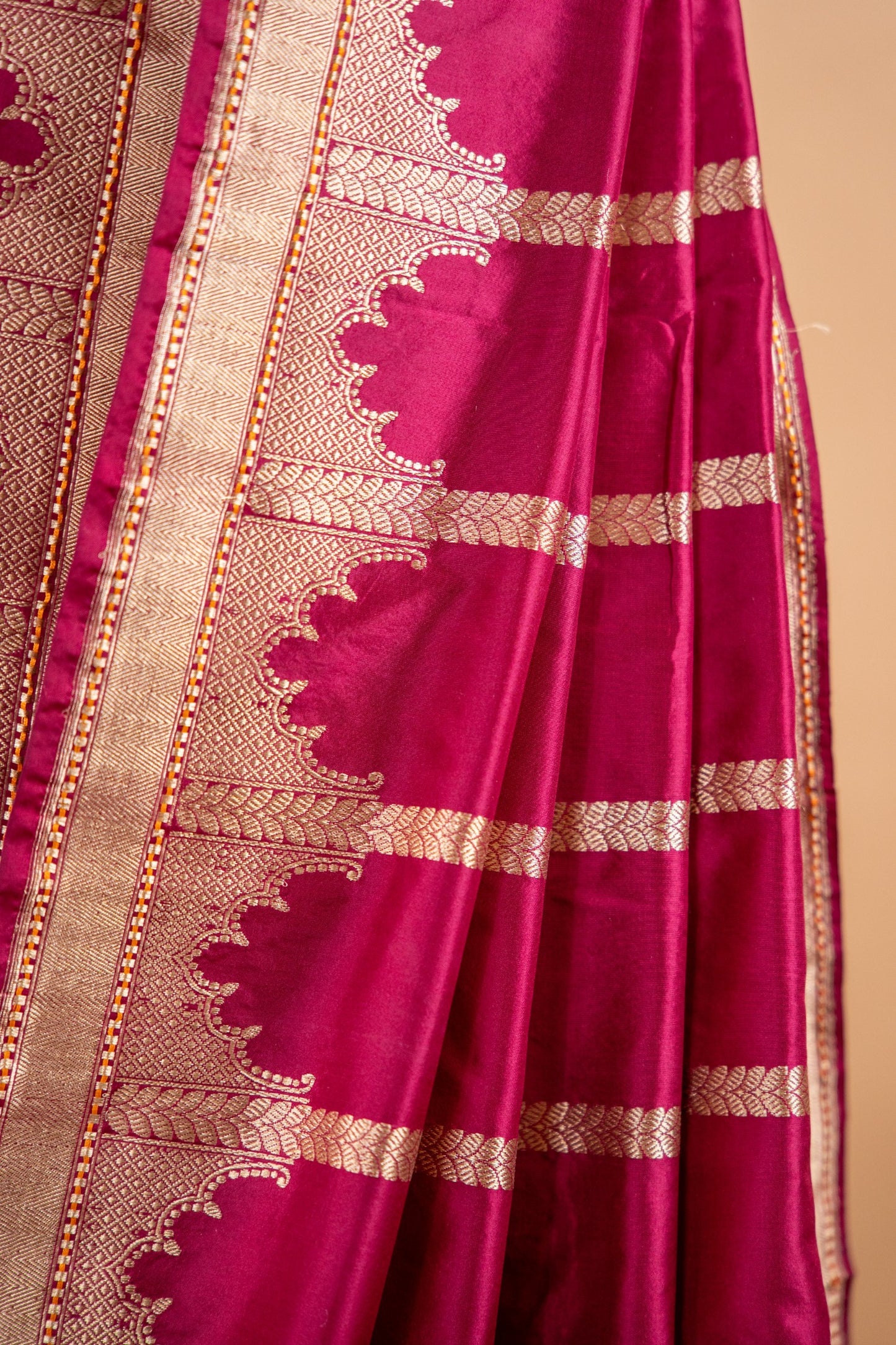 Wine Red Pure Katan Silk Banarasi Saree with Mahal Motif & Zari Border - Atulyakarigari
