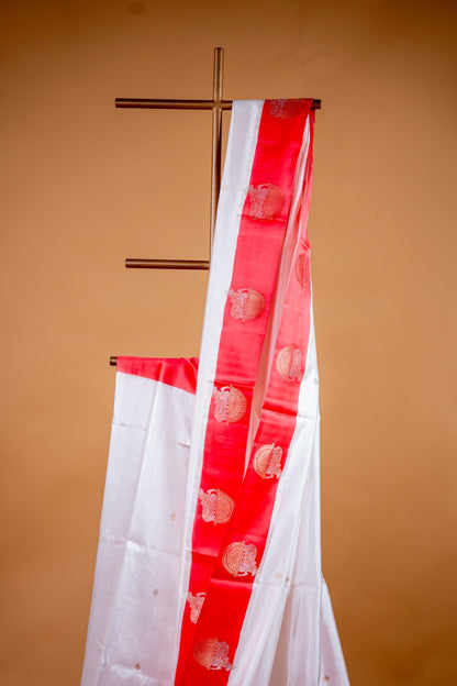 White & Red Pure Katan Silk Banarasi Saree with Nandi Motif Border - Atulyakarigari