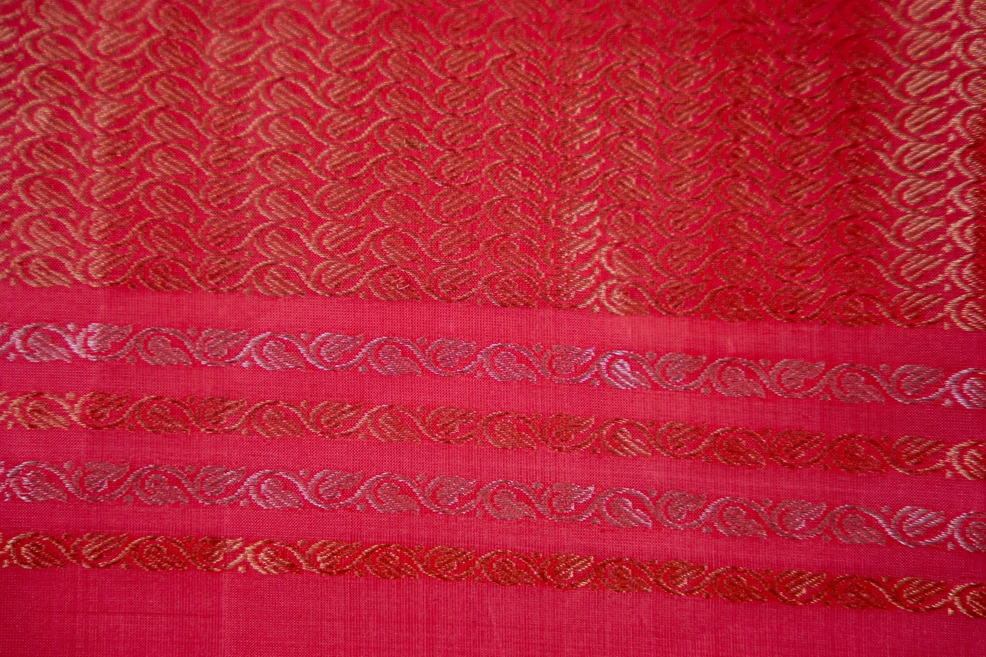 White & Red Pure Katan Silk Banarasi Saree with Nandi Motif Border - Atulyakarigari
