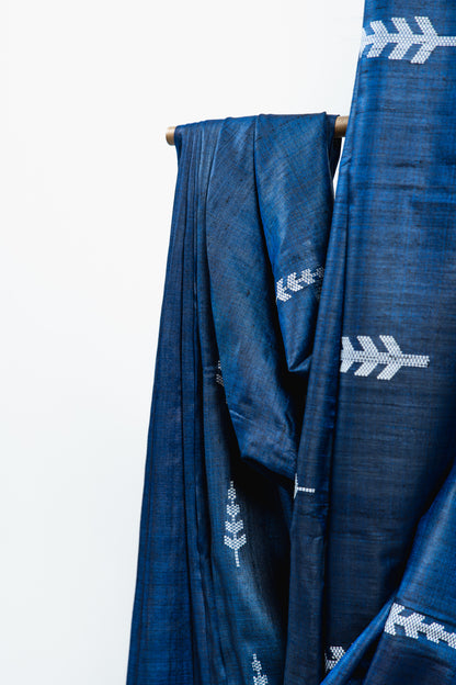 Midnight Navy Tussar Silk Saree with Vertical Fish Ikat