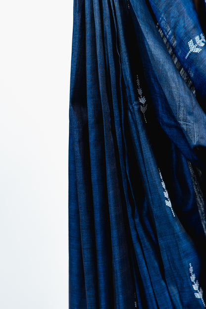 Midnight Navy Tussar Silk Saree with Vertical Fish Ikat
