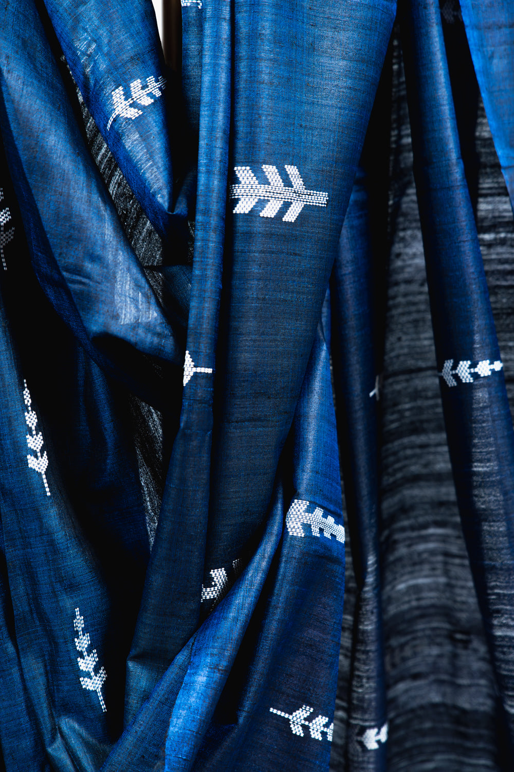 Midnight Navy Tussar Silk Saree with Vertical Fish Ikat
