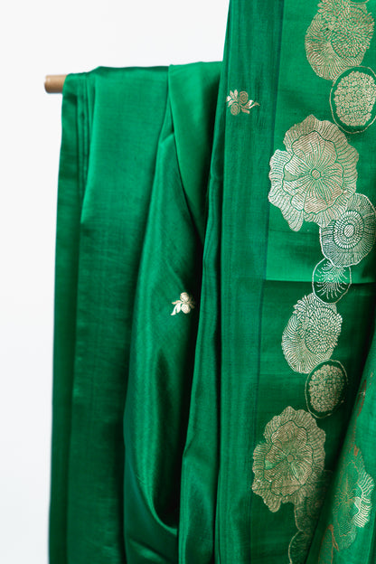 Emerald Green Banarasi Silk Saree with Sunflower Border