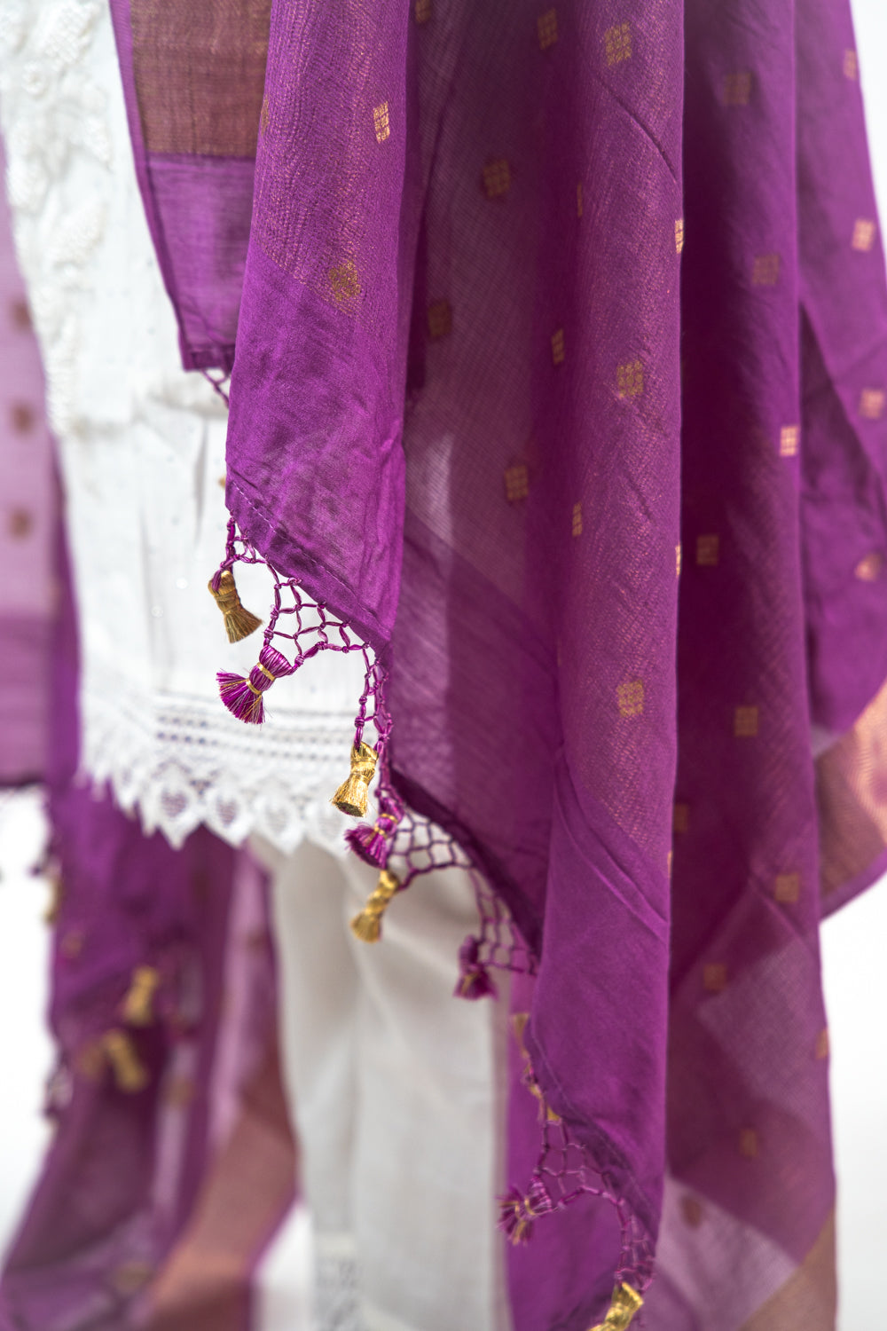 Plum Diamond Zari Booti Banarasi Moonga Silk Dupatta