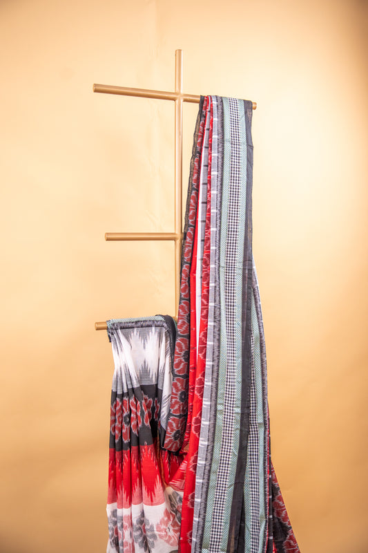 Black & White Sambalpuri Cotton Handloom Saree with Floral Ikat Motifs | Atulyakarigari