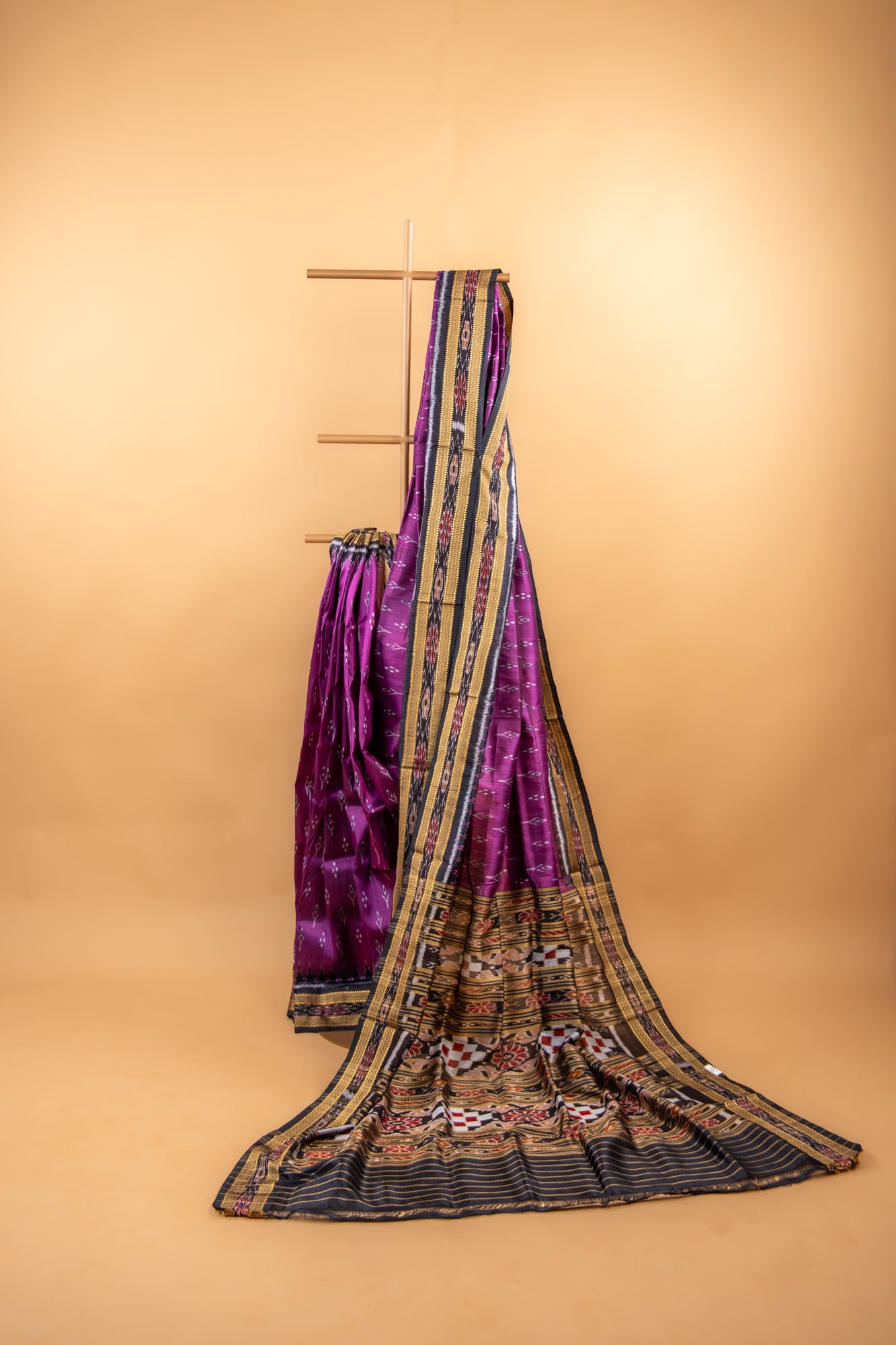 Handwoven Magenta Khandua Silk Saree with Black Temple Border | Traditional Odisha Saree