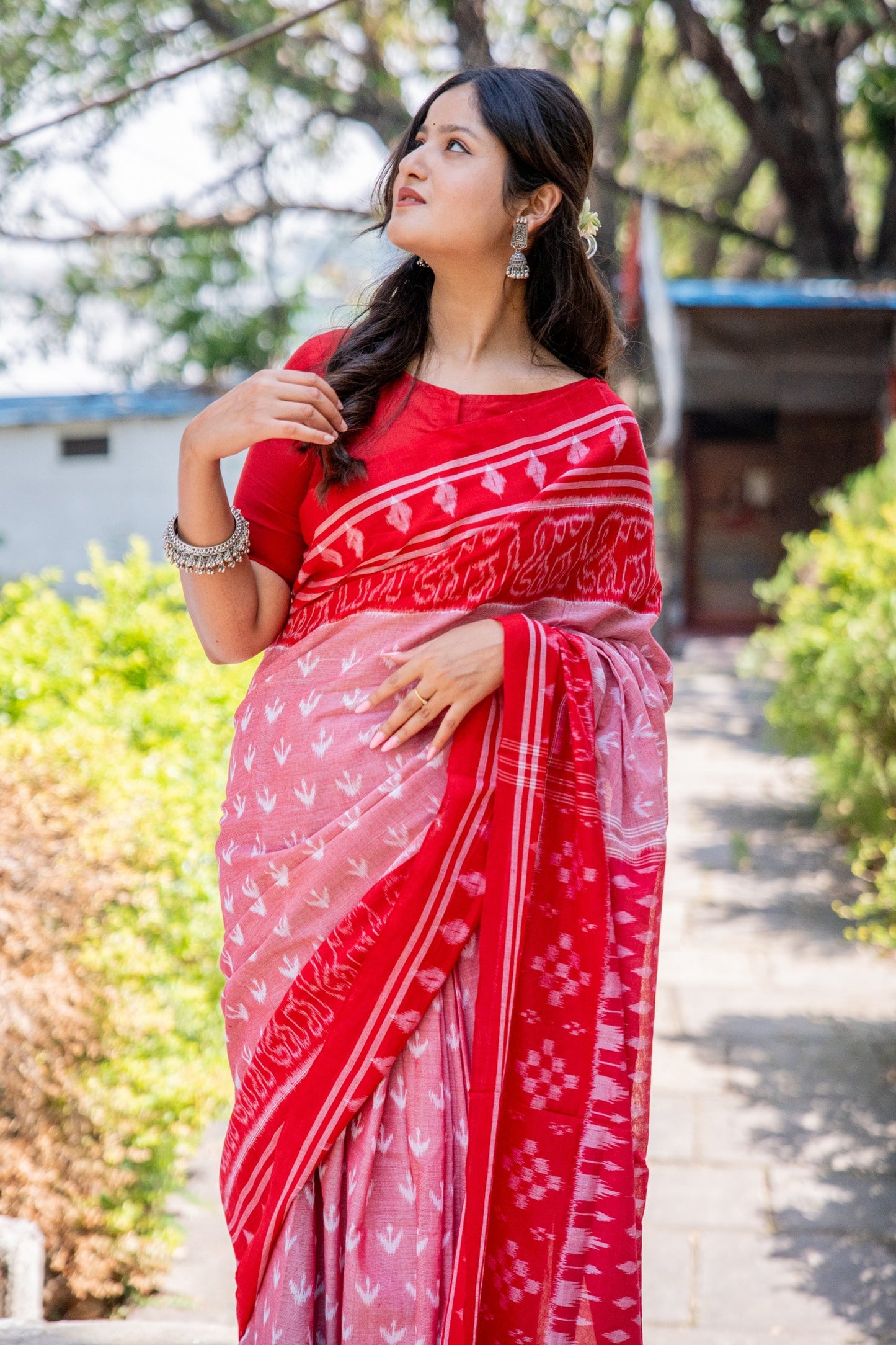 Red and white sambhalpuri cotton saree 