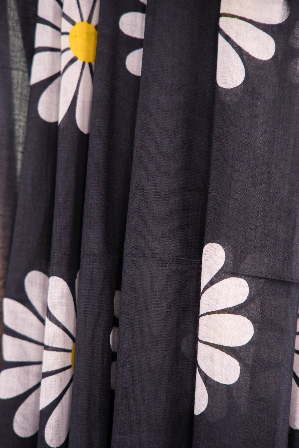 Black Daisy Floral Mul Mul Cotton Saree