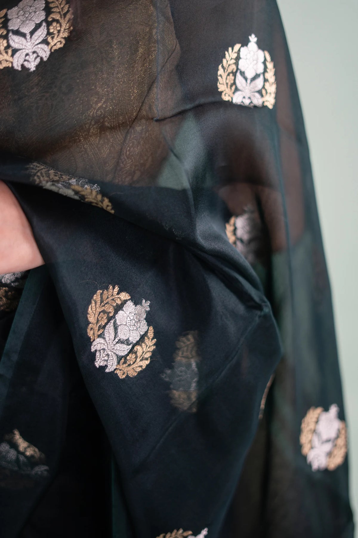 Bottle Green Banarasi Silk Saree - Bird Floral Motifs - image 3