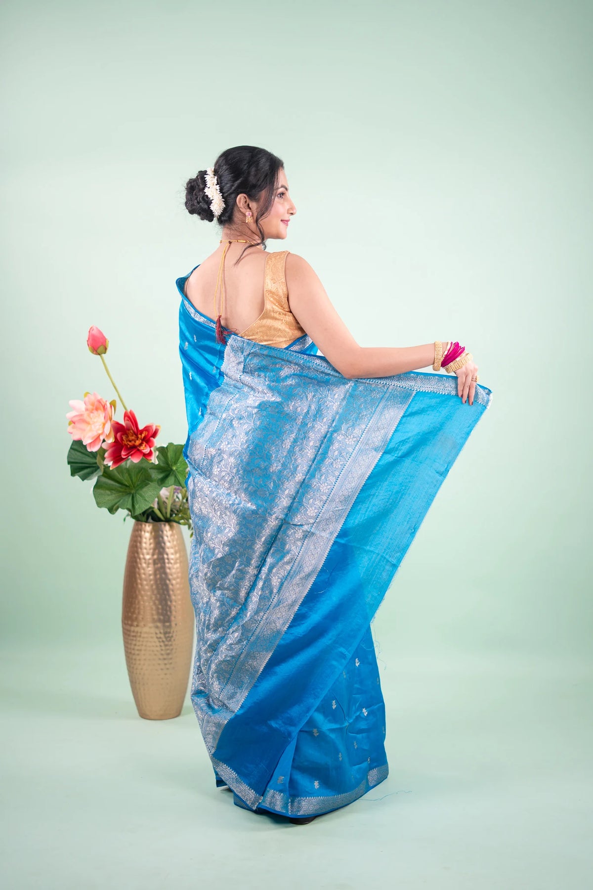 Cerulean Blue Banarasi Silk Saree - pallu spread