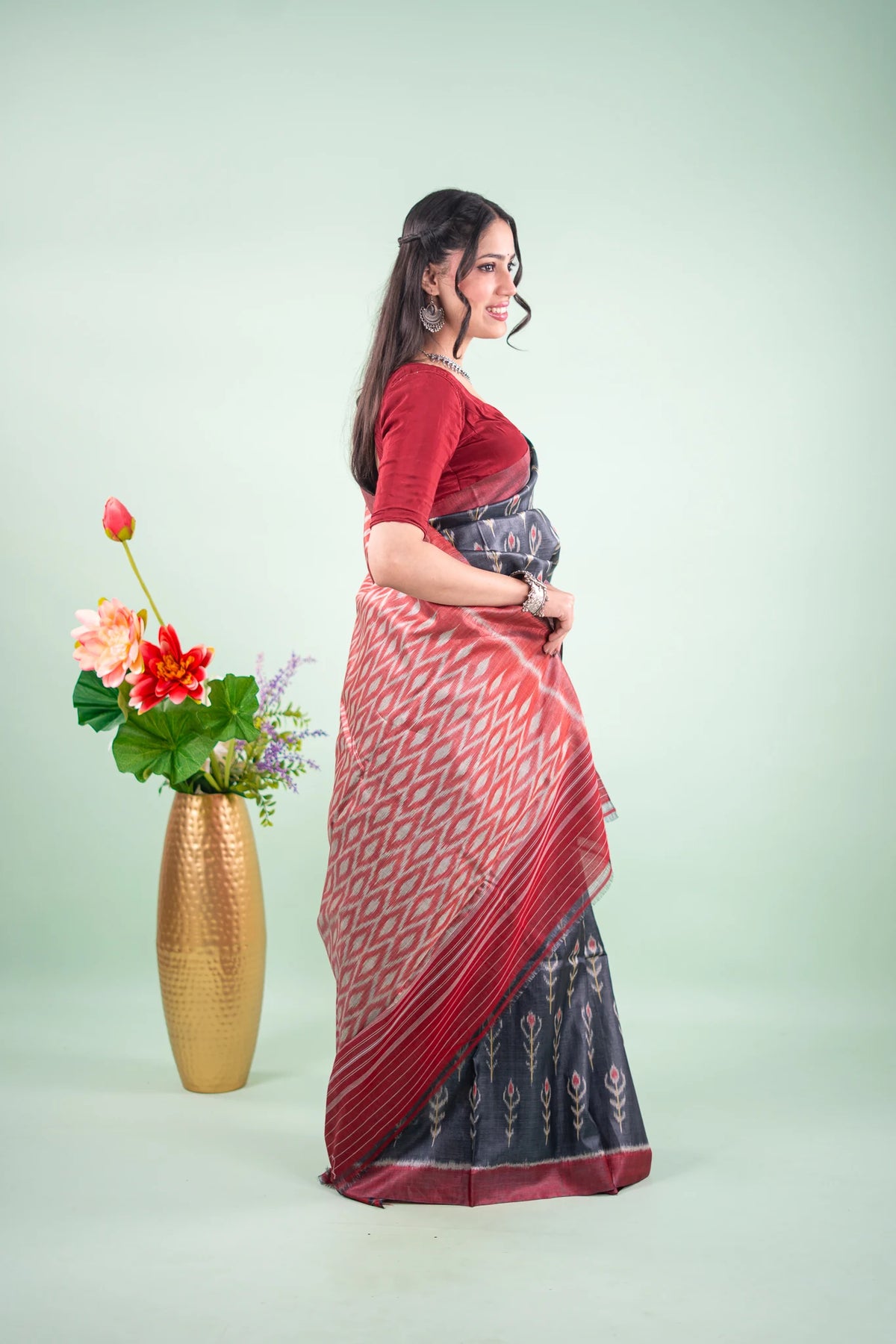 Charcoal Maroon Floral Ikat Tussar Saree image 7