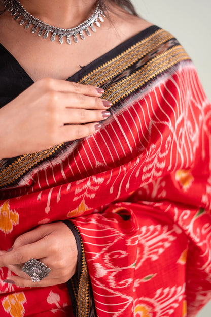 Crimson Red Bird Motif Khandua Silk Saree - image 3