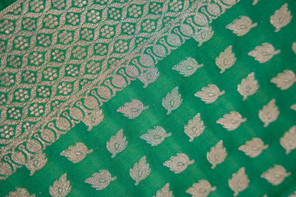 Emerald Green Leaf Booti Banarasi Dupatta