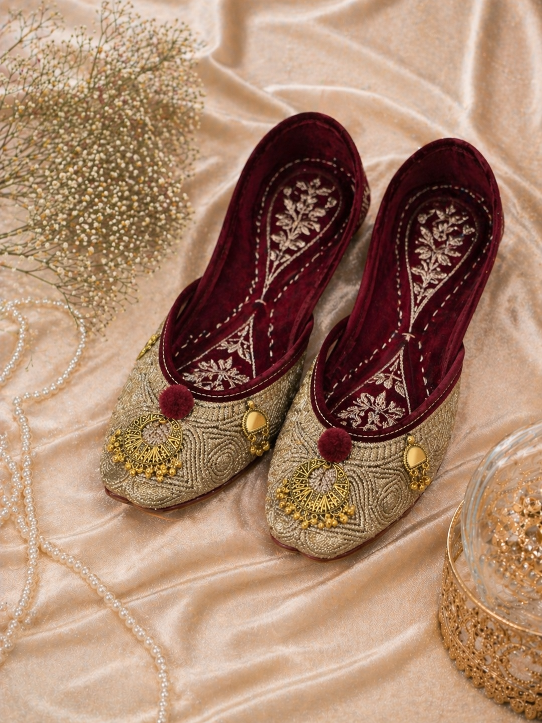 Gold Zari Maroon Velvet Insole Juttis
