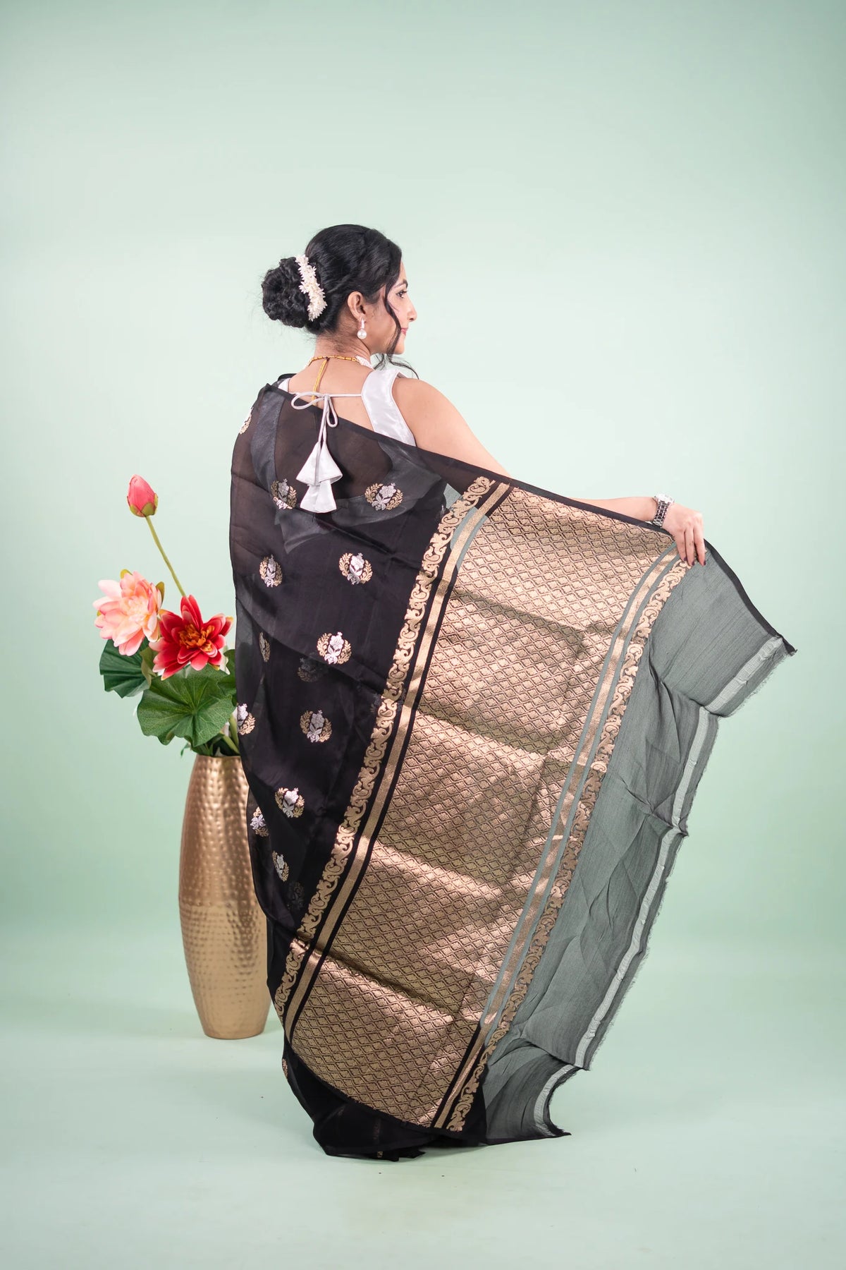 Jet Black Banarasi Silk Saree - pallu spread