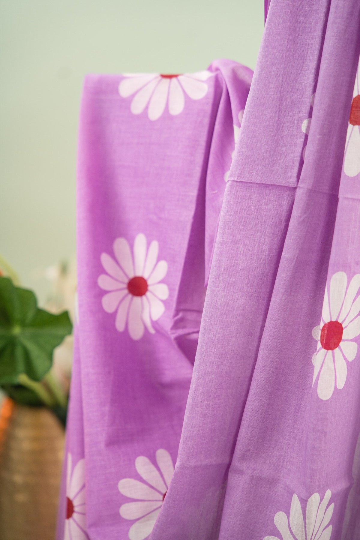 Lavender Daisy Mul Mul Cotton Saree
