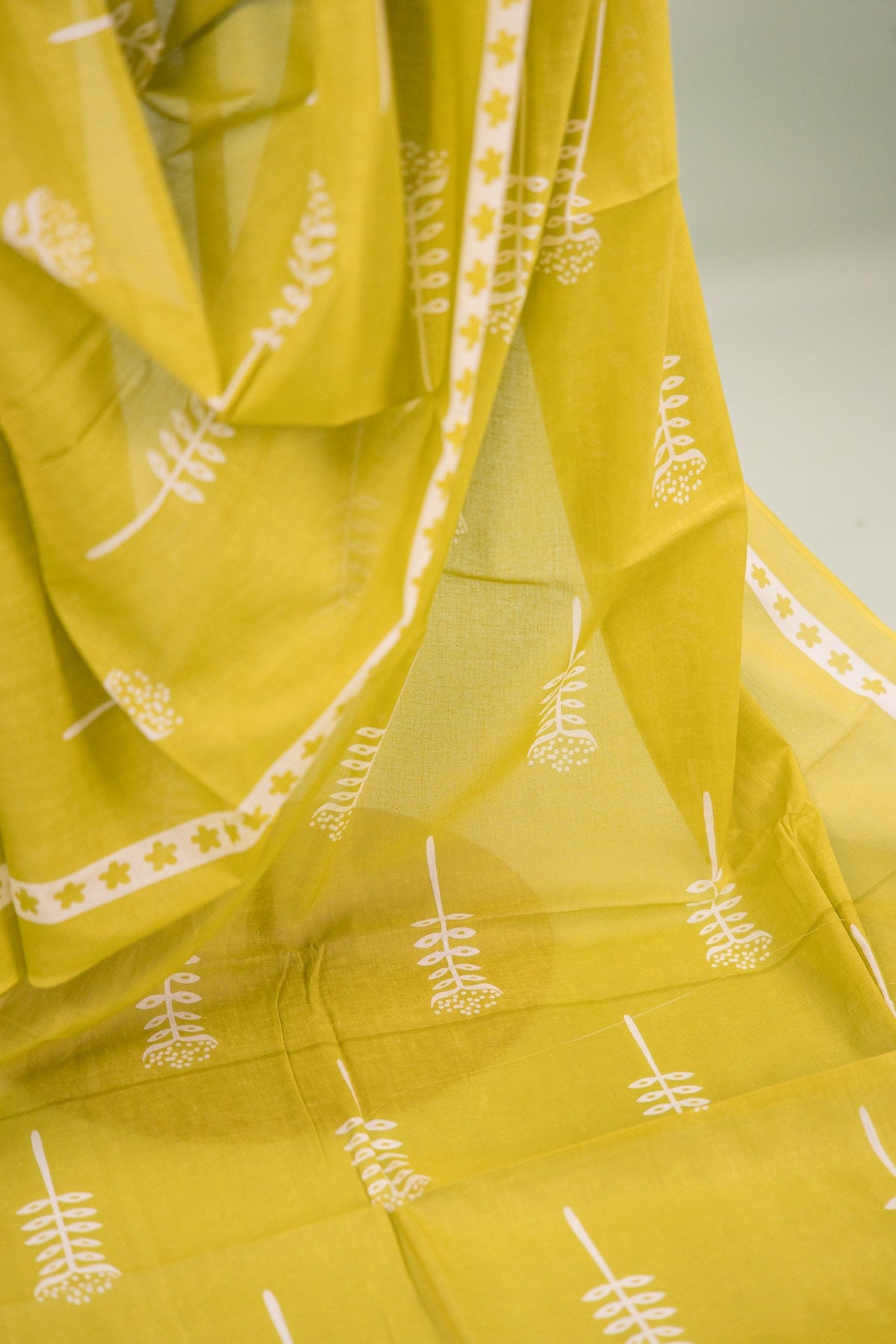 Lime Green Leaf Bud Mul Mul Cotton Saree