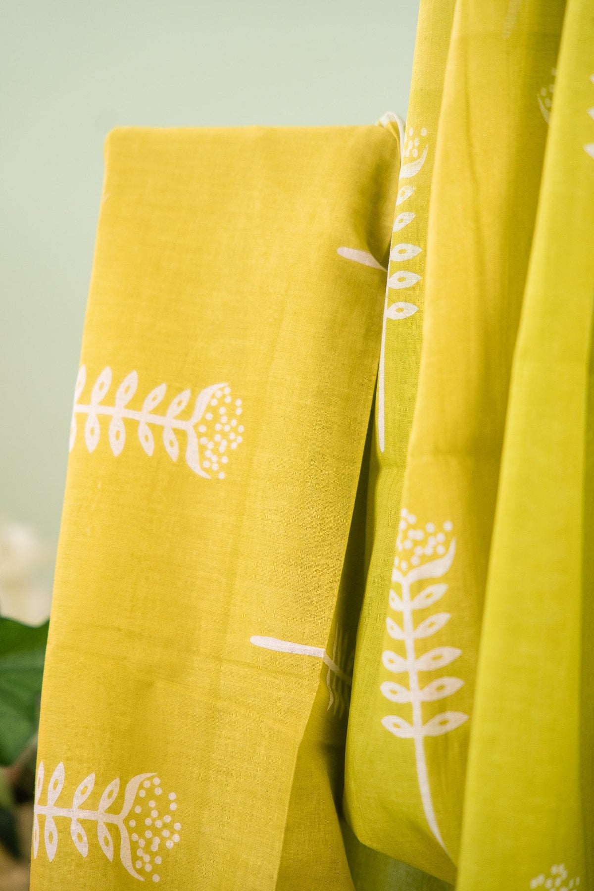 Lime Green Leaf Bud Mul Mul Cotton Saree