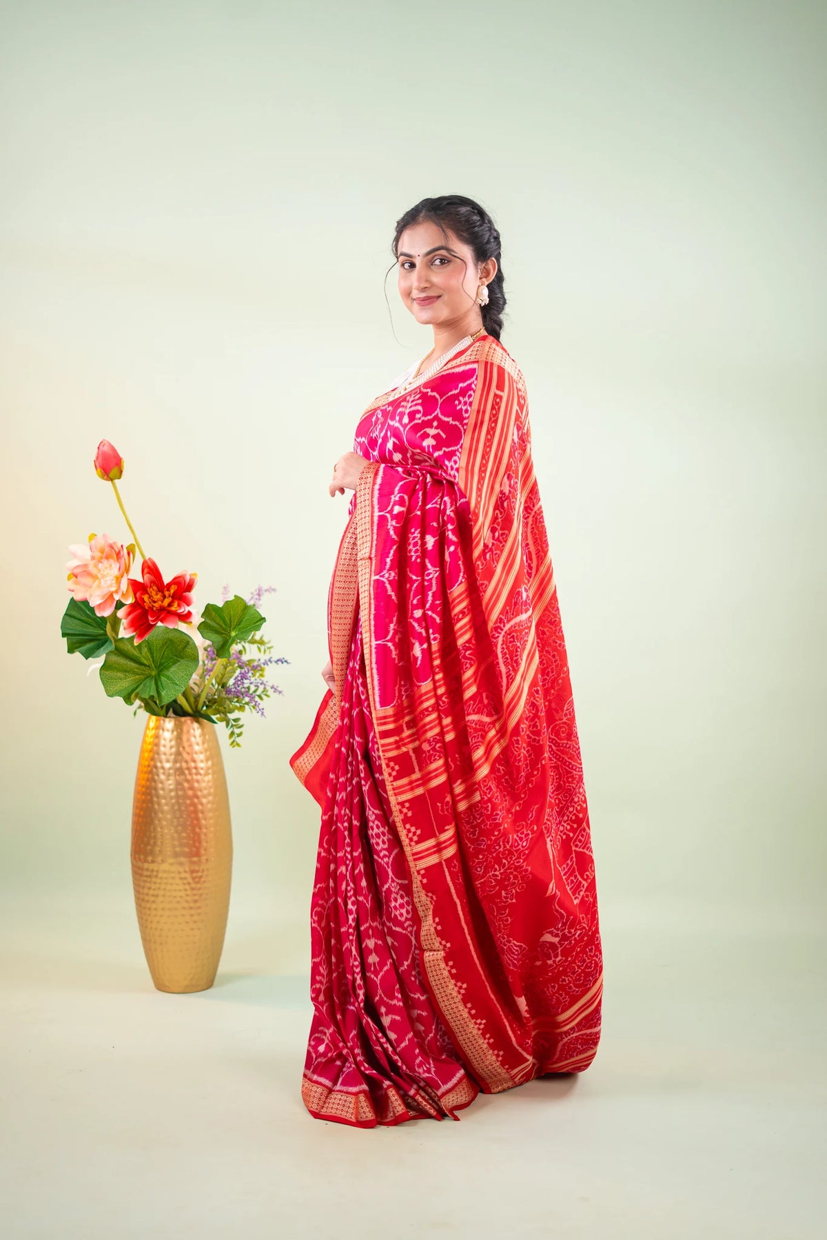 Magenta Gold Floral Lattice Khandua Silk Saree - image 2
