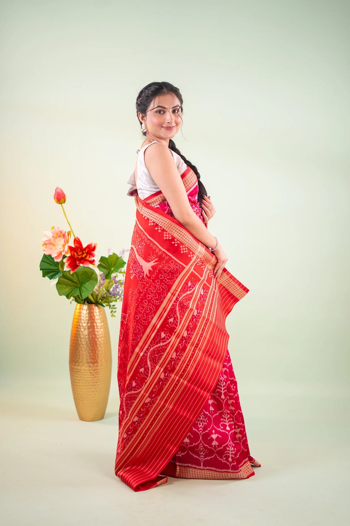 Magenta Gold Floral Lattice Khandua Silk Saree - image 7