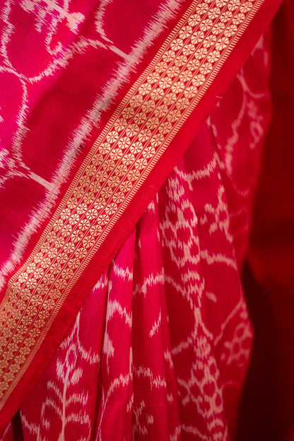 Magenta Gold Floral Lattice Khandua Silk Saree - image 8