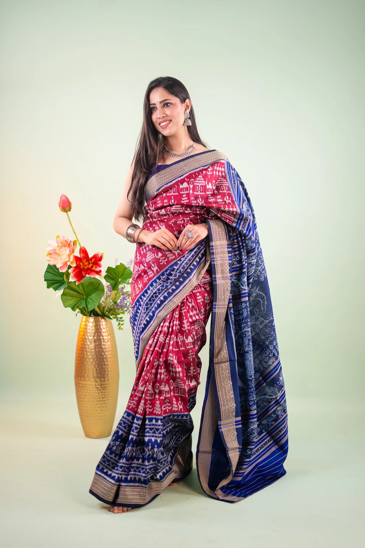 Magenta Navy Tribal Motif Khandua Silk Saree - image 2