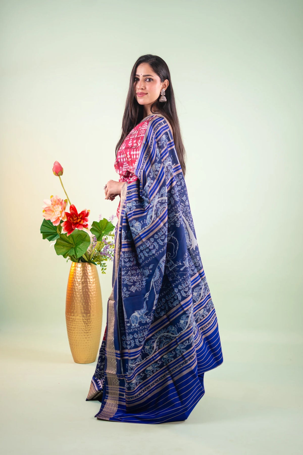 Magenta Navy Tribal Motif Khandua Silk Saree - image 4