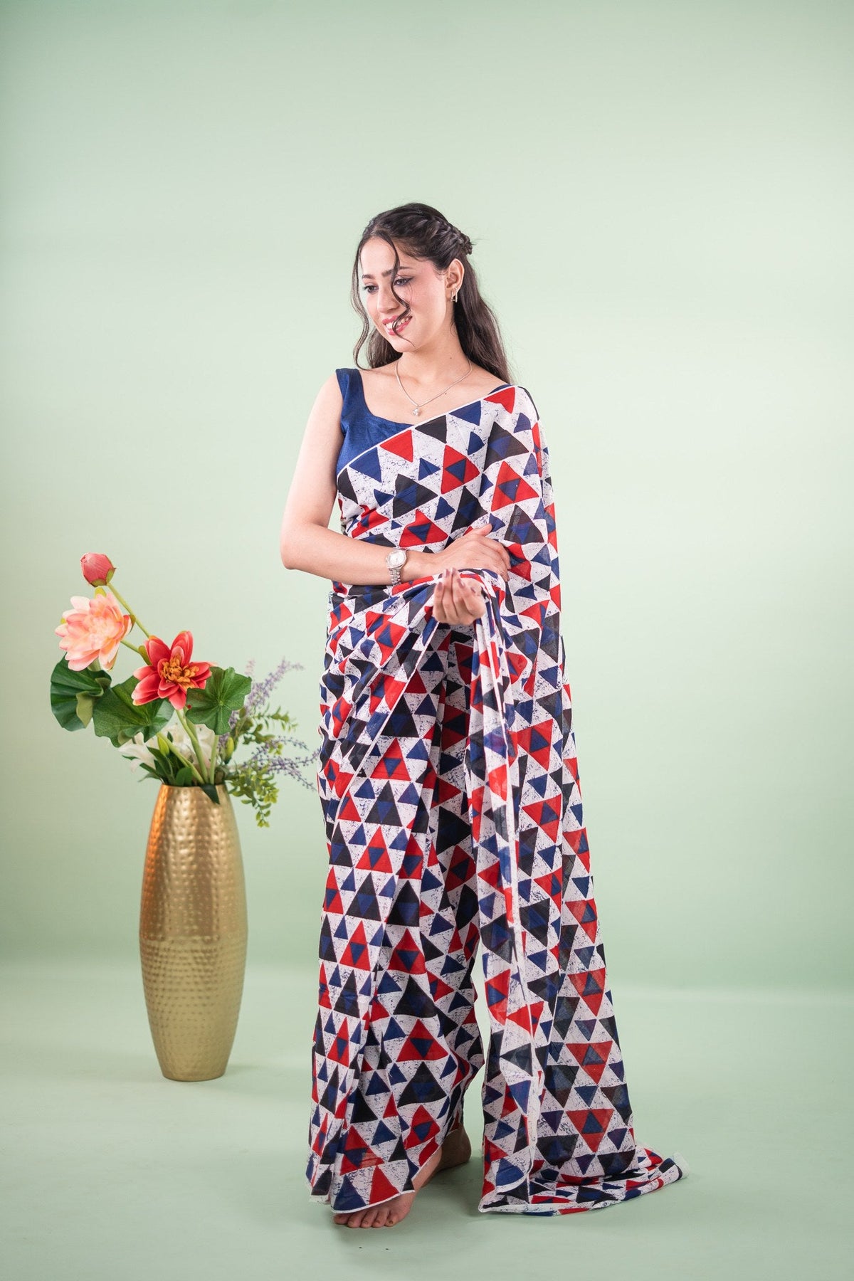 Multicolour Geometric Chevron Mul Mul Cotton Saree