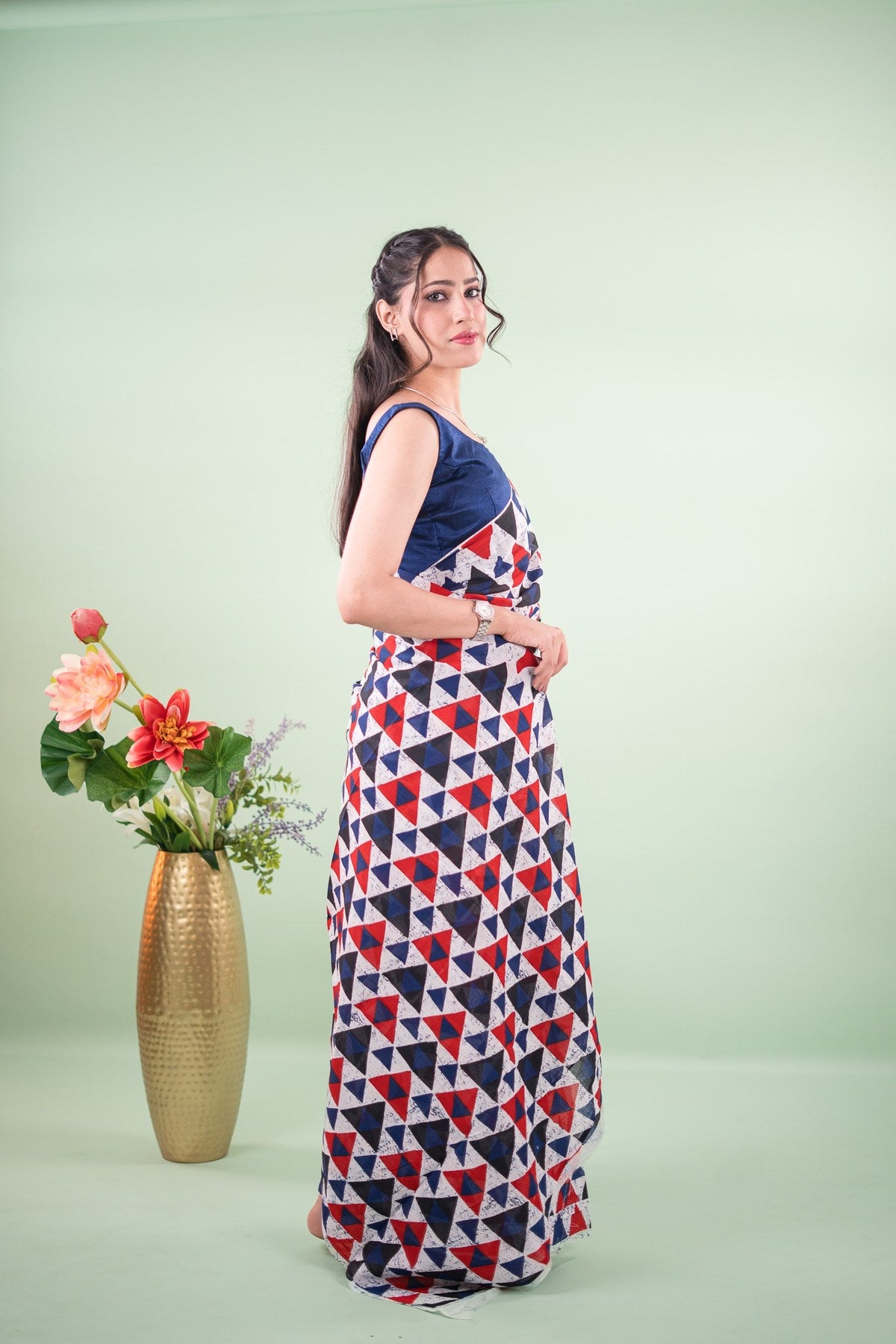 Multicolour Geometric Chevron Mul Mul Cotton Saree