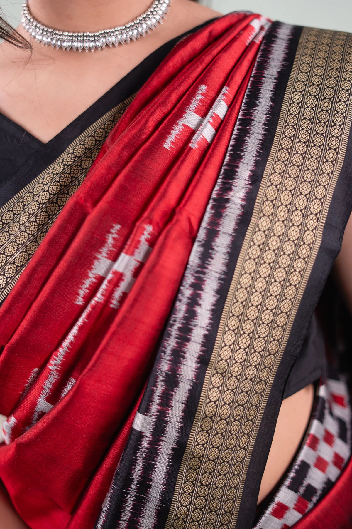Red Black Pasapalli Lotus Khandua Silk Saree - image 6