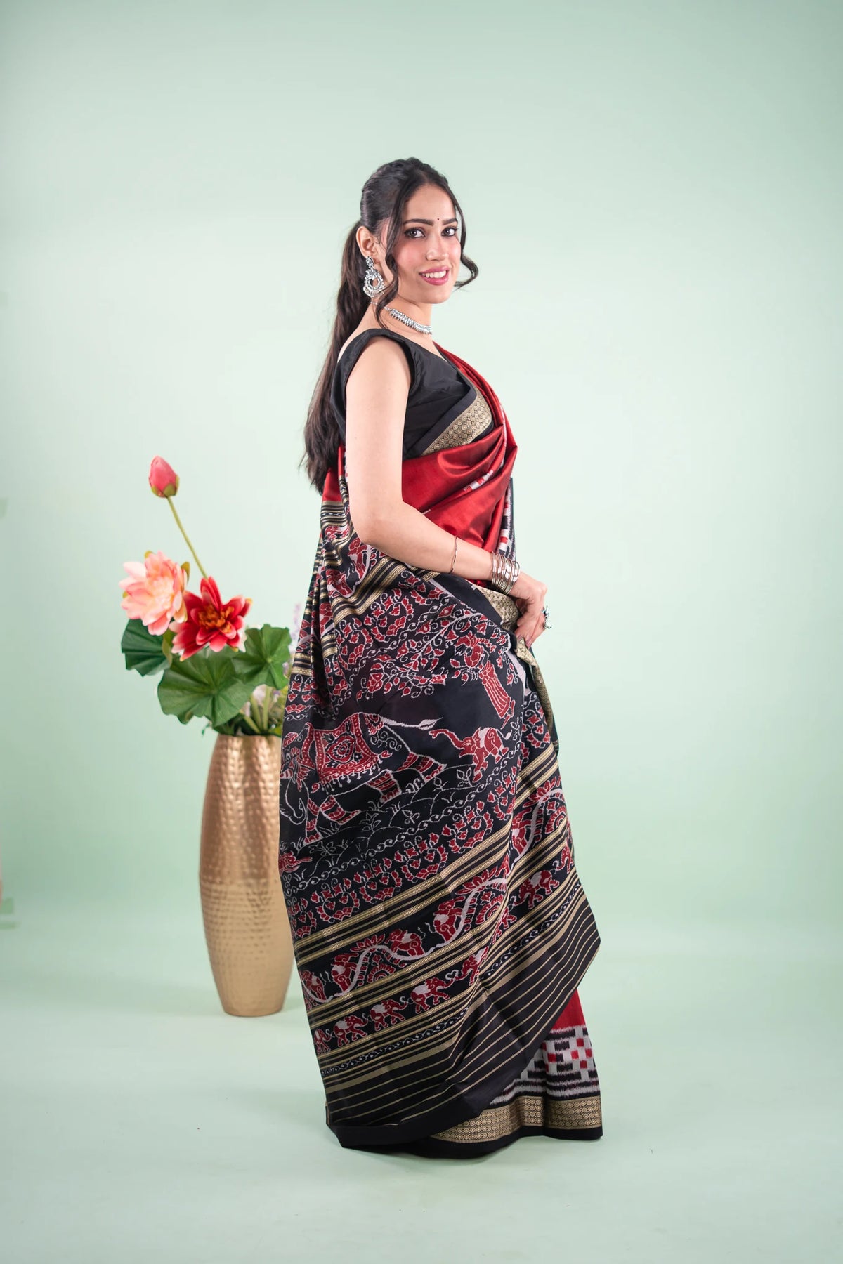 Red Black Pasapalli Lotus Khandua Silk Saree - image 7