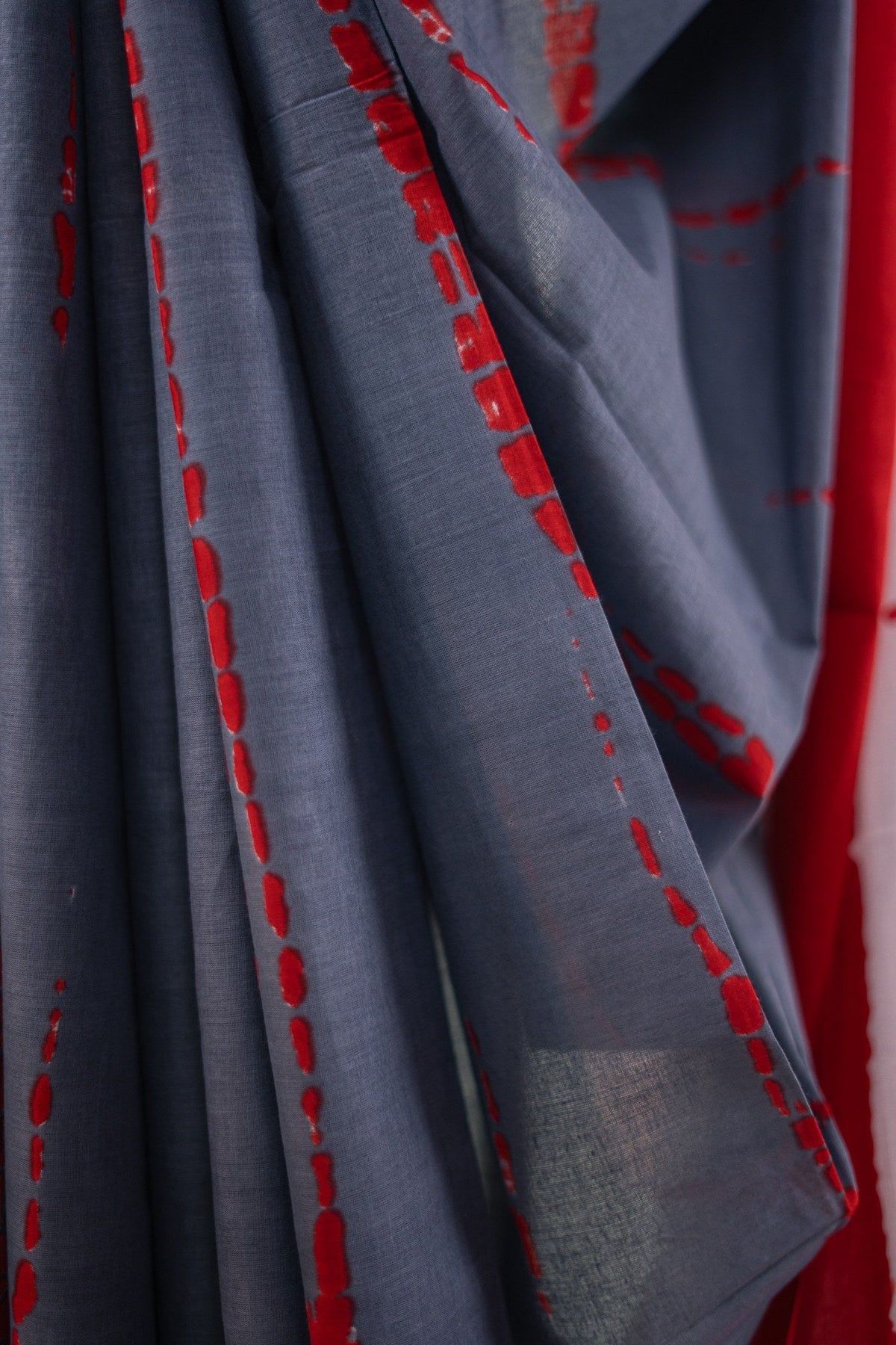 Red Grey Shibori Colour Block Mul Mul Cotton Saree