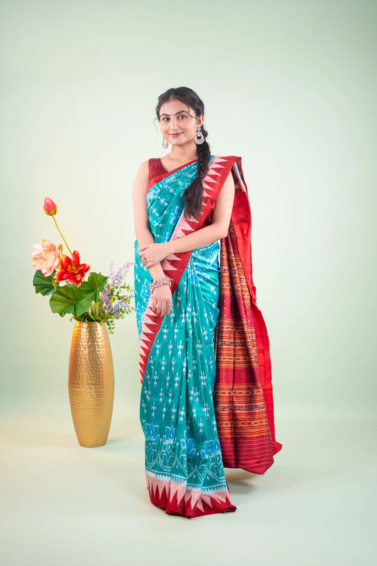 Sea Green Floral Temple Border Khandua Silk Saree - image 4