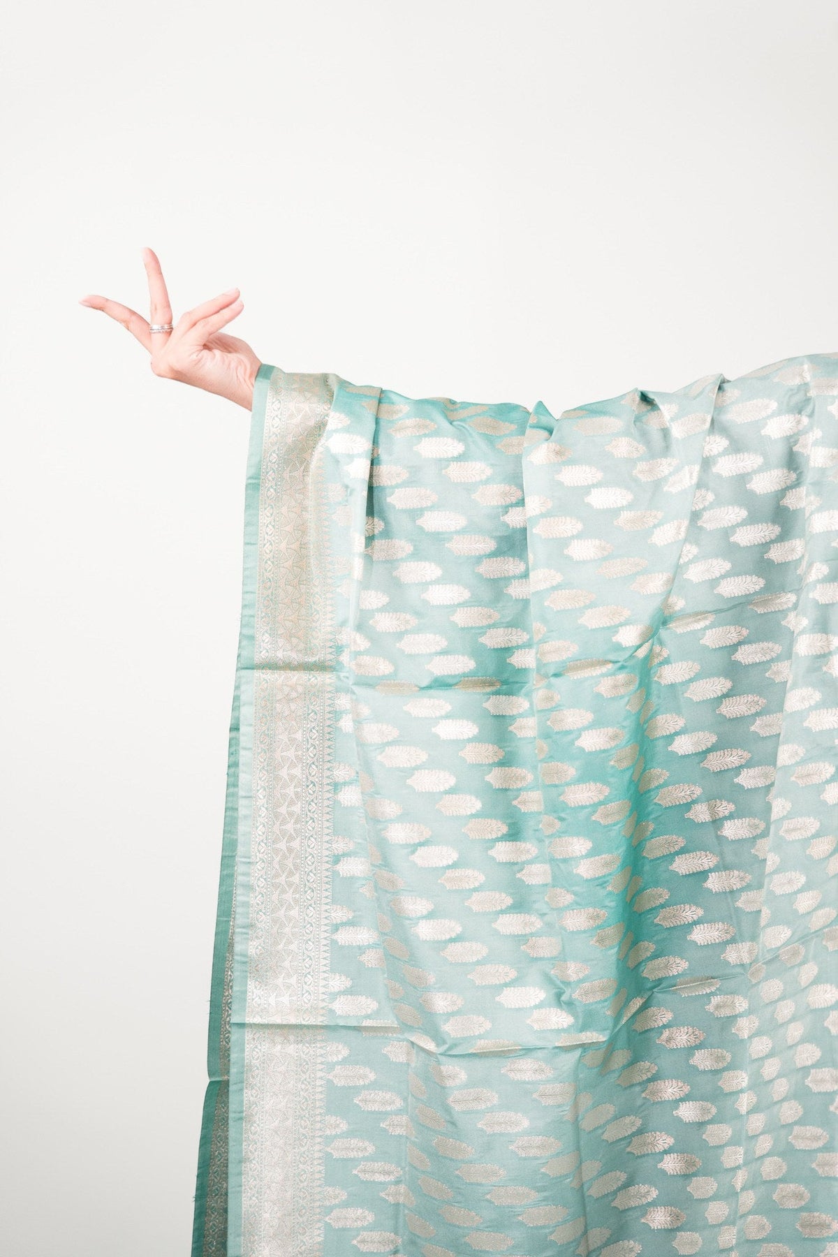 Sea Green Leaf Motif Banarasi Dupatta