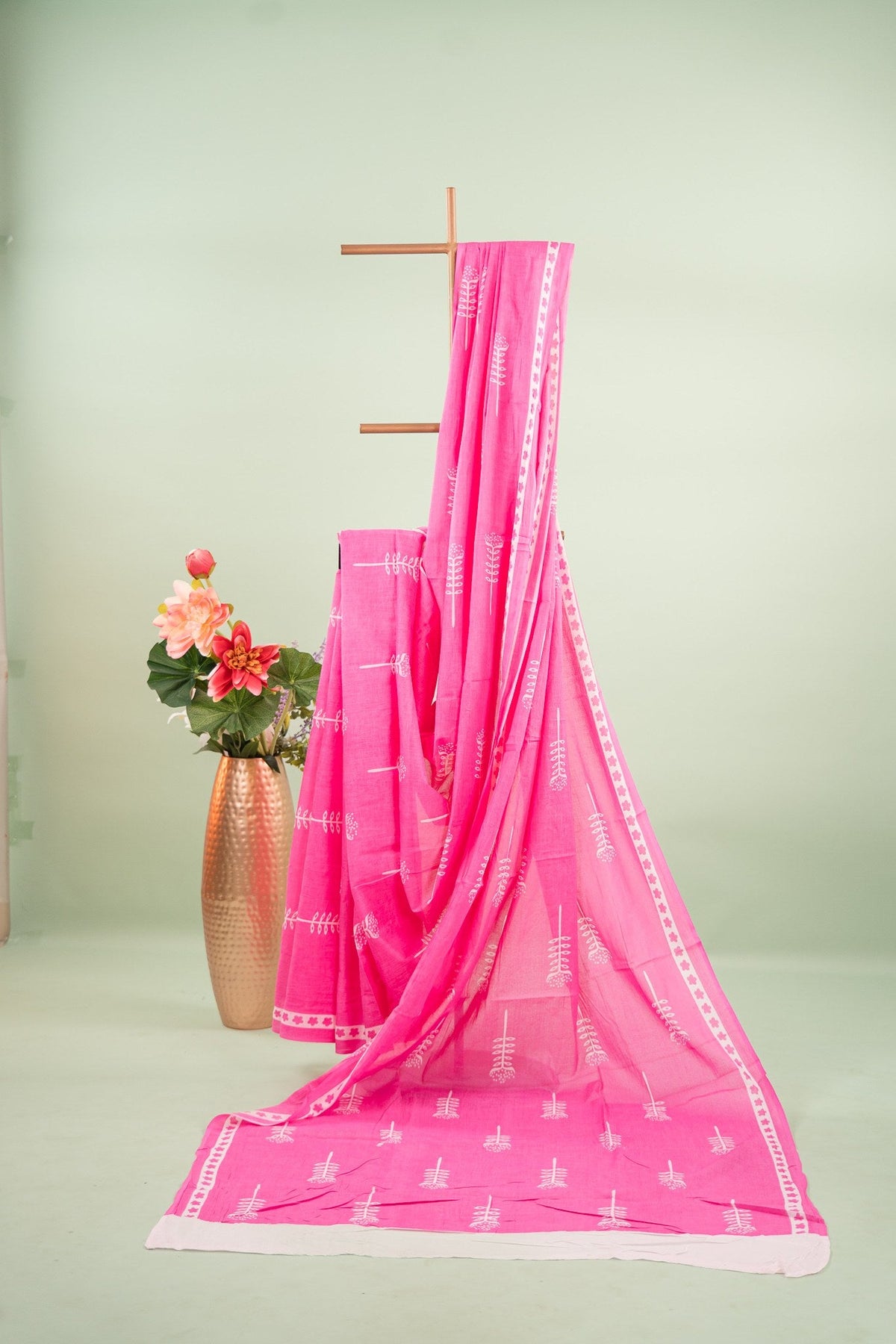 Soft Pink Leaf Bud Mul Mul Cotton Saree