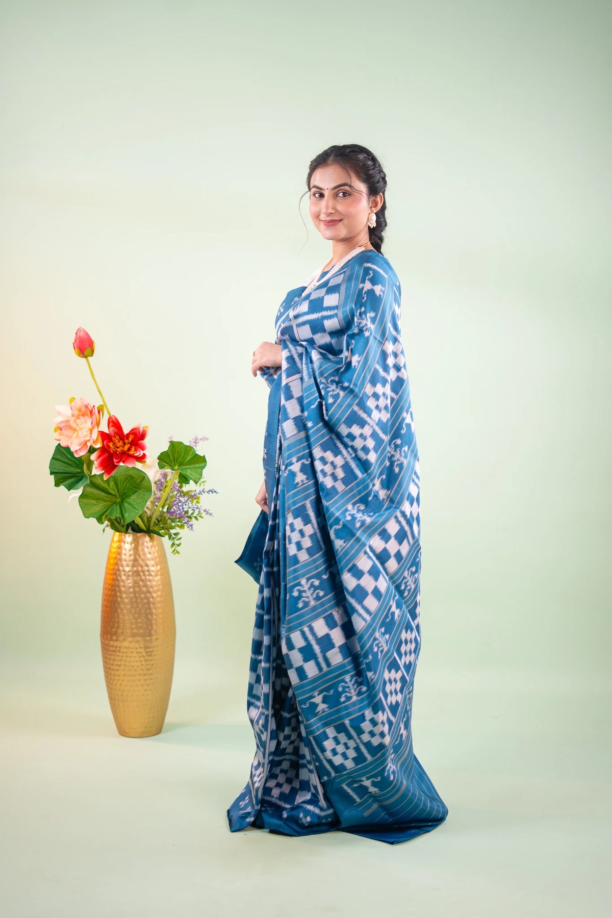 Teal Ice Blue Pasapalli Khandua Silk Saree - image 2